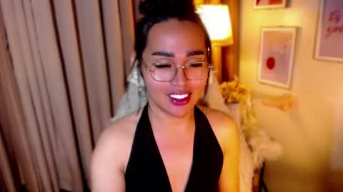 Snapshot of peakaboo_xx chatting on 05-12-26, 07:00 Angel Creamdensada online show from 05-12-26, 07:00