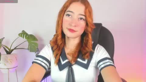 Snapshot of pear__moon chatting on 07-05-26, 02:51 LILLY online show from 07-05-26, 02:51