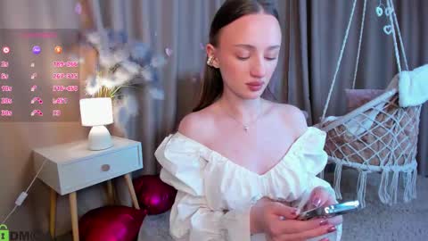 Snapshot of pearl_bloom chatting on 02-27-26, 12:43 Sex Leah online show from 02-27-26, 12:43