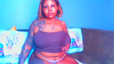 Pearl online show from 02-19-25, 04:23