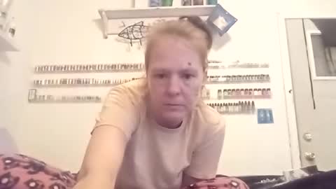 Pearl May online show from 01-13-25, 05:23