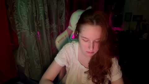 Snapshot of pearlprincess_ chatting on 07-28-26, 07:39 Adelina online show from 07-28-26, 07:39