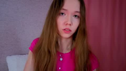 pearly_peach_ online show from 05-03-26, 04:13