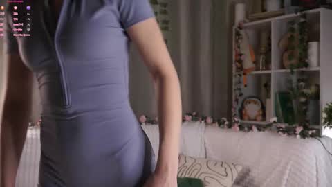 Lily online show from 12-05-25, 12:08