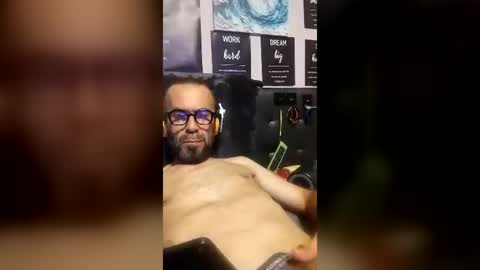 Snapshot of pedrocoelhopio chatting on 06-13-26, 01:36 pedrocoelhopio online show from 06-13-26, 01:36