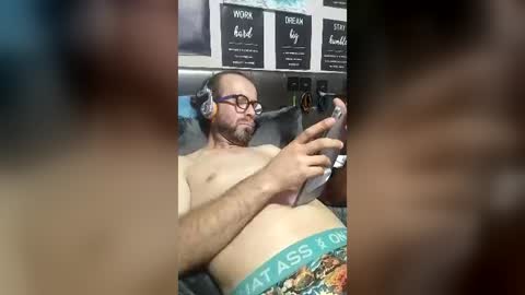 Snapshot of pedrocoelhopio chatting on 06-19-26, 02:38 pedrocoelhopio online show from 06-19-26, 02:38