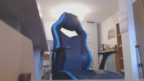 Snapshot of pedrodollo chatting on 04-14-26, 07:14 pedrodollo online show from 04-14-26, 07:14