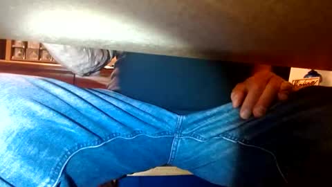 Snapshot of peecocktail chatting on 10-19-25, 03:51 peecocktail online show from 10-19-25, 03:51