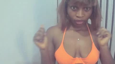 Lizzy online show from 10-10-25, 01:59