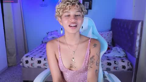 peggy-funn online show from 01-11-25, 03:34