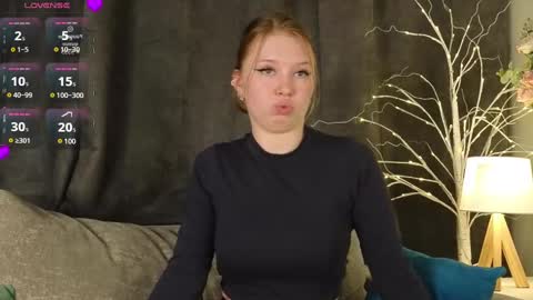 Snapshot of peggyalder chatting on 03-07-25, 10:24 Kylie online show from 03-07-25, 10:24