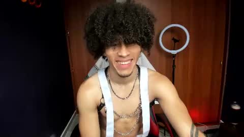 Snapshot of pendragom1224 chatting on 06-10-26, 02:49 Pendragom online show from 06-10-26, 02:49