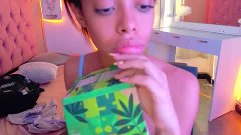 Snapshot of peneelopeecute chatting on 05-12-26, 05:21 peneelopeecute online show from 05-12-26, 05:21