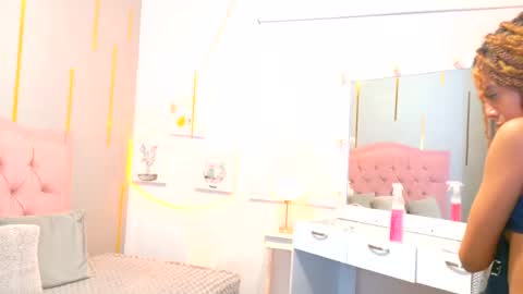 Snapshot of peneelopeecute chatting on 07-20-26, 06:17 peneelopeecute online show from 07-20-26, 06:17
