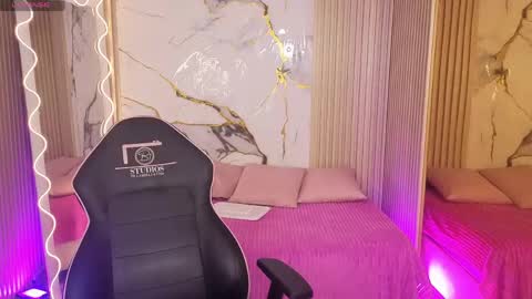 penelope online show from 04-15-26, 04:52