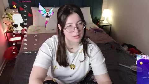 Hi  Im Peneloppa online show from 03-28-26, 09:36