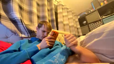 Snapshot of penguin666778 chatting on 12-13-25, 08:47 Penguin online show from 12-13-25, 08:47