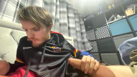 Penguin online show from 03-02-26, 12:46