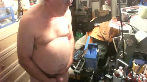 Snapshot of penispainter2 chatting on 08-02-26, 06:12 monkeydog online show from 08-02-26, 06:12