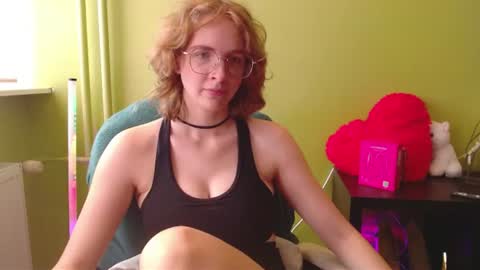 Snapshot of penny_lust chatting on 06-26-26, 06:51 Penny online show from 06-26-26, 06:51