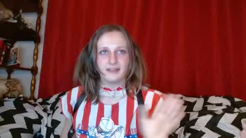 Snapshot of penny_understyx chatting on 12-21-24, 07:56 Loki online show from 12-21-24, 07:56