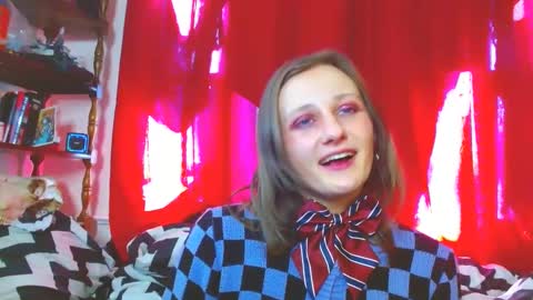 Snapshot of penny_understyx chatting on 12-21-24, 03:31 Loki online show from 12-21-24, 03:31