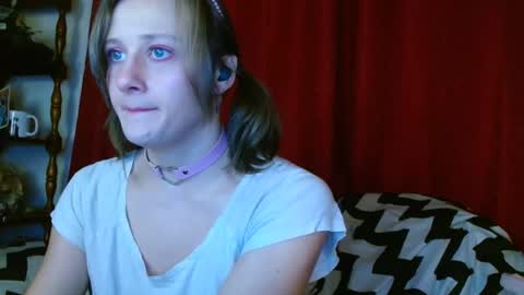 Snapshot of penny_understyx chatting on 01-04-25, 09:43 Loki online show from 01-04-25, 09:43