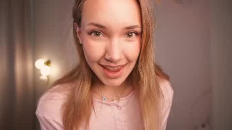 Snapshot of penylust chatting on 06-12-26, 04:22 im Kira today is my 1st day here 3 online show from 06-12-26, 04:22