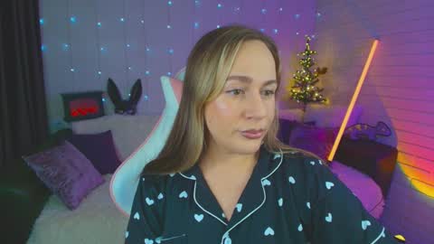 Dia  online show from 12-25-24, 11:42