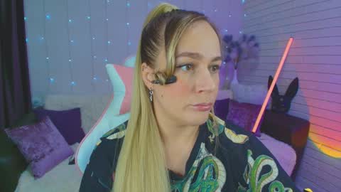 Dia  online show from 02-02-25, 10:28