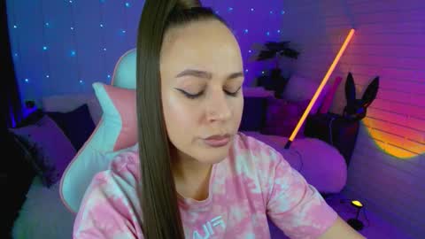 Dia  online show from 10-03-25, 09:23