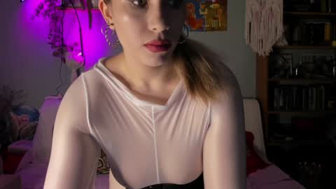 Olivia online show from 01-30-25, 06:35