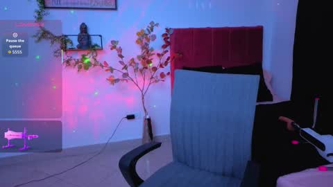 pequitasmedusa9 online show from 11-30-25, 03:32