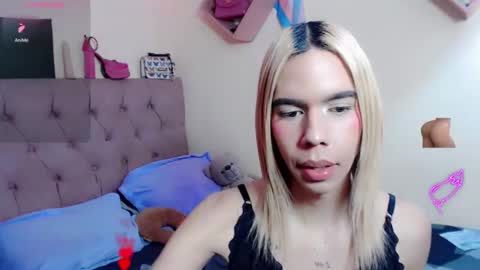 Snapshot of percy_99 chatting on 09-12-25, 05:29 Catira Sexy99 online show from 09-12-25, 05:29