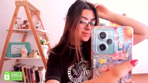 Sarah Ana Banana online show from 01-13-26, 02:33