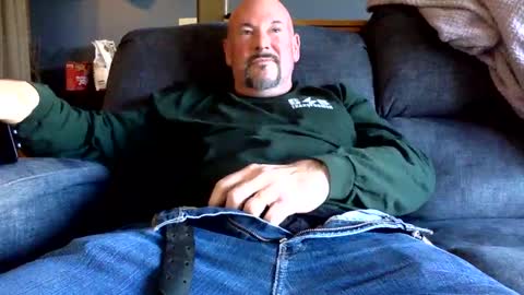 Snapshot of perfectcockdaddy chatting on 01-28-25, 08:36 perfectcockdaddy online show from 01-28-25, 08:36