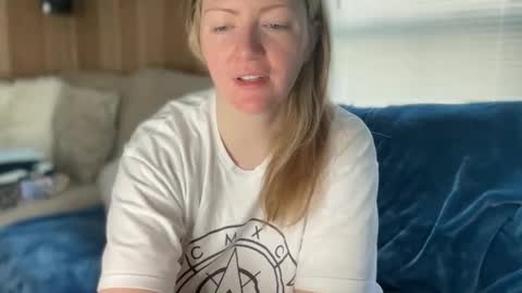 Snapshot of perfectnips742 chatting on 01-12-26, 03:28 Nelly online show from 01-12-26, 03:28