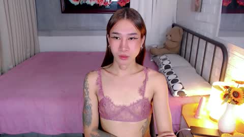 Chloe online show from 11-28-25, 09:17