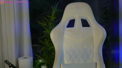 Dee online show from 12-21-24, 09:33