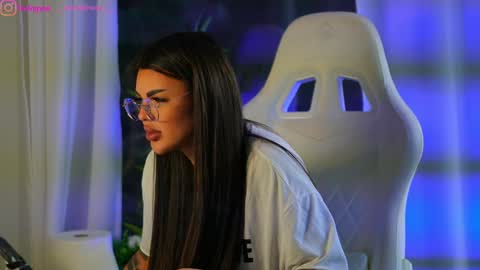 Dee online show from 01-20-25, 08:30