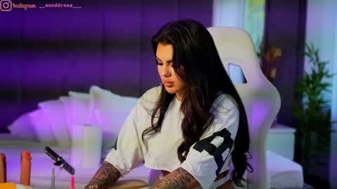 Dee online show from 09-13-25, 12:49