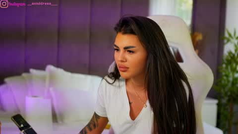 Dee online show from 10-01-25, 11:38