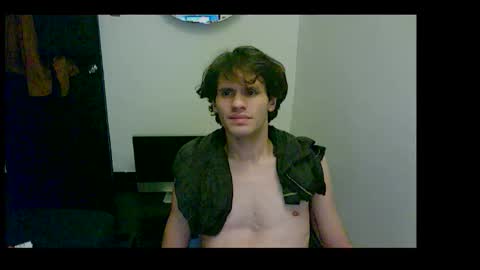 Snapshot of peri4aiir chatting on 12-16-25, 02:05 Perii online show from 12-16-25, 02:05