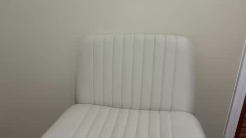 perkyprincessa online show from 10-10-25, 11:48