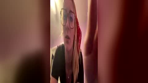 Snapshot of perkyyerky14 chatting on 06-20-26, 06:49 perkyyerky14 online show from 06-20-26, 06:49