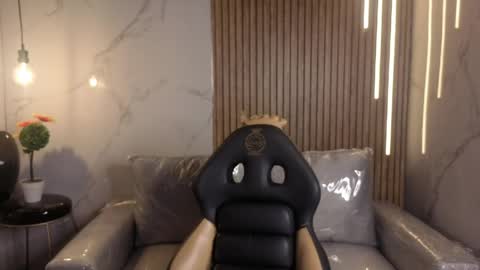 perla_lovely online show from 05-21-26, 12:23