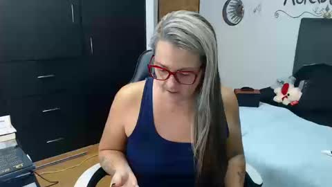 goloza online show from 10-16-25, 02:23