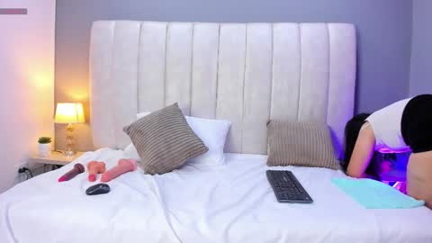 PerlaPreciosa online show from 02-13-26, 04:30