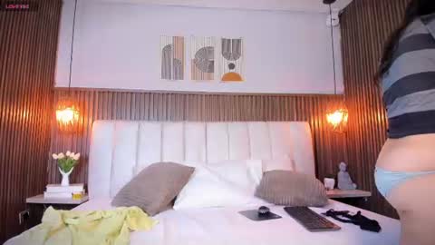 Snapshot of perlapreciosa chatting on 06-19-26, 03:55 PerlaPreciosa online show from 06-19-26, 03:55