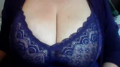 Snapshot of perlita070822 chatting on 07-30-26, 03:16 perlita070822 online show from 07-30-26, 03:16